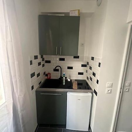 Studio Cosy Refait A Neuf Levallois Esterno foto